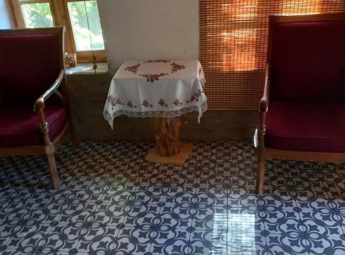 Sirince Magara Deresi Evleri.